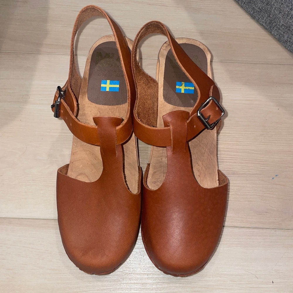 MIA Swedish leather clogs  brown size 40